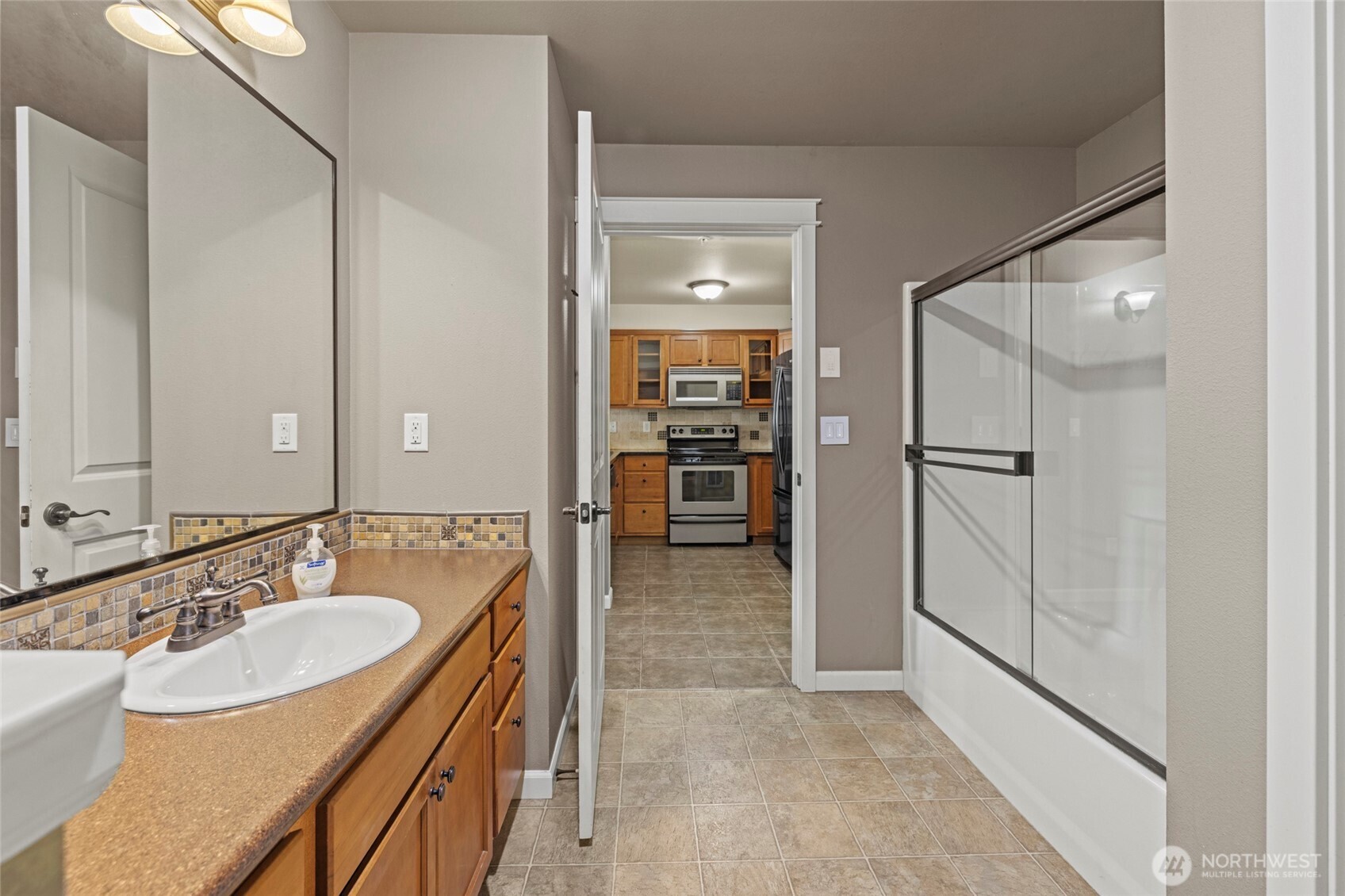 700 32nd Street Unit: A405