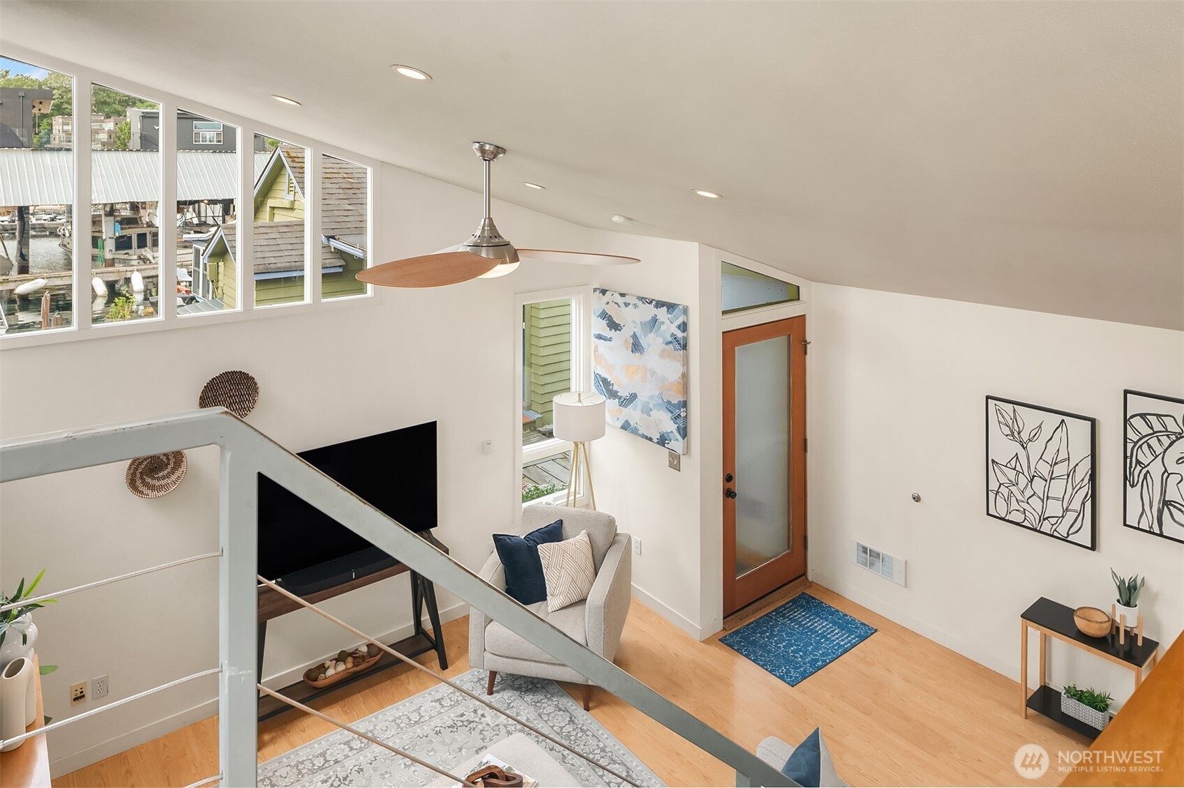 2420 Westlake Avenue N Unit: 11