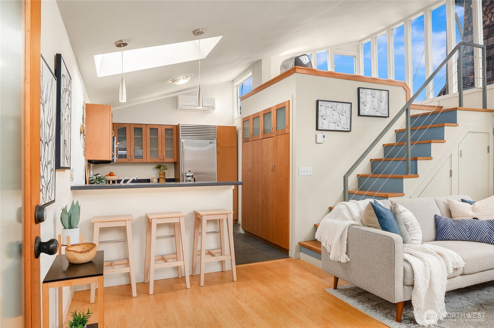 2420 Westlake Avenue N Unit: 11