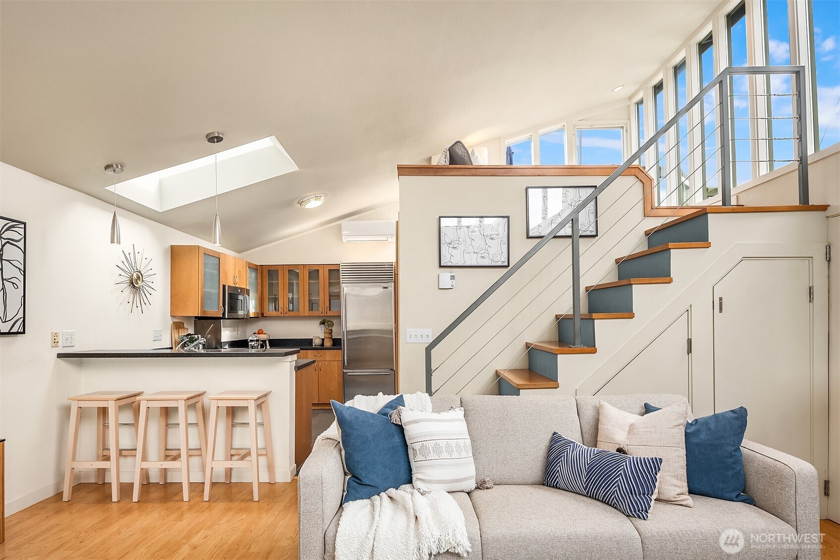 2420 Westlake Avenue N Unit: 11