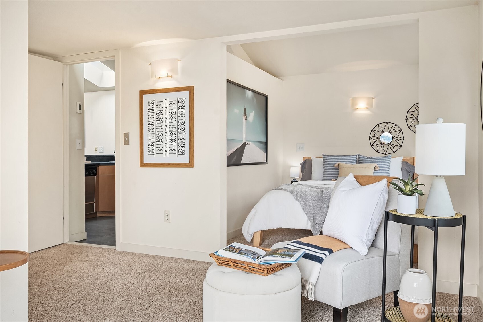 2420 Westlake Avenue N Unit: 11