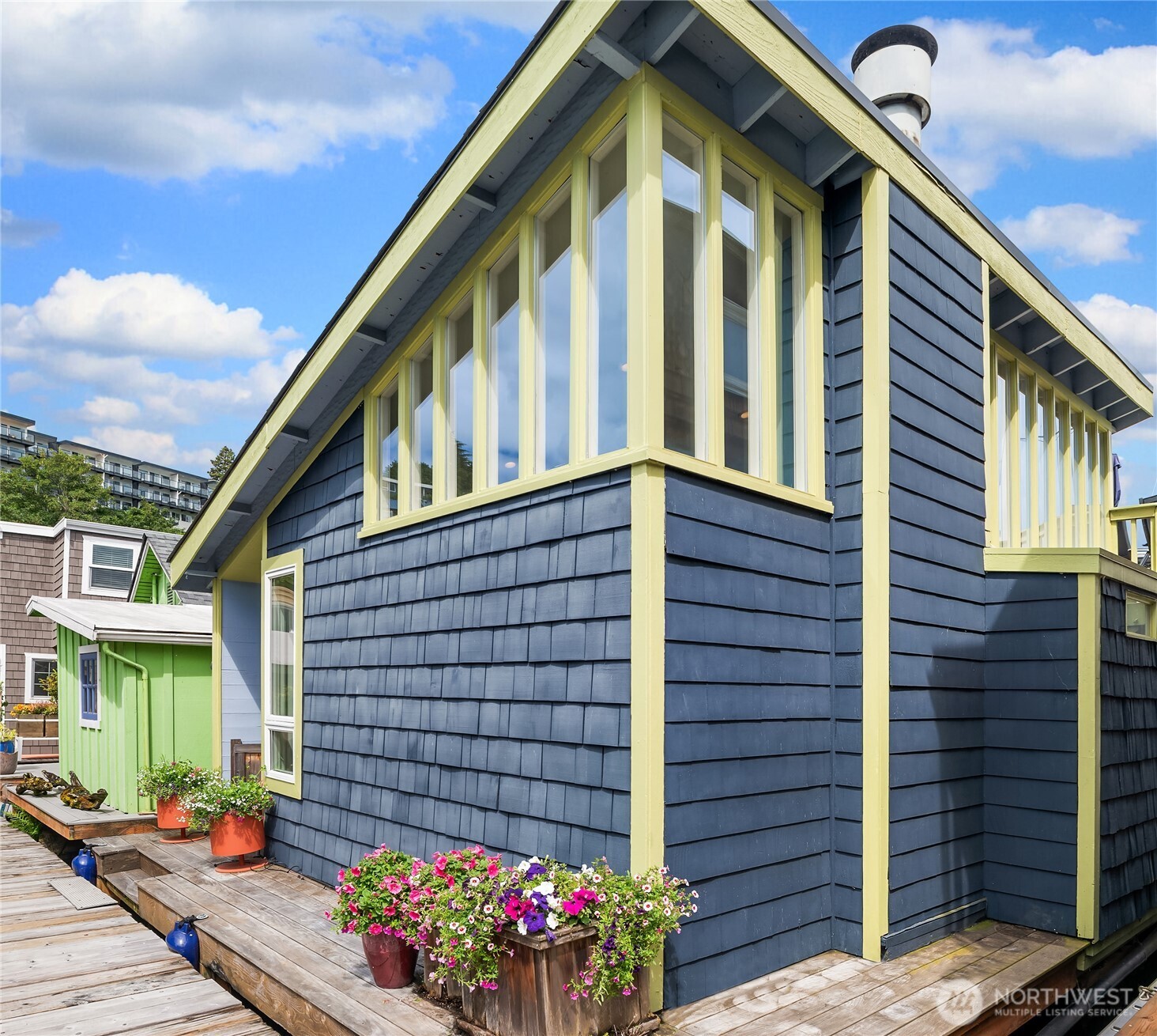 2420 Westlake Avenue N Unit: 11