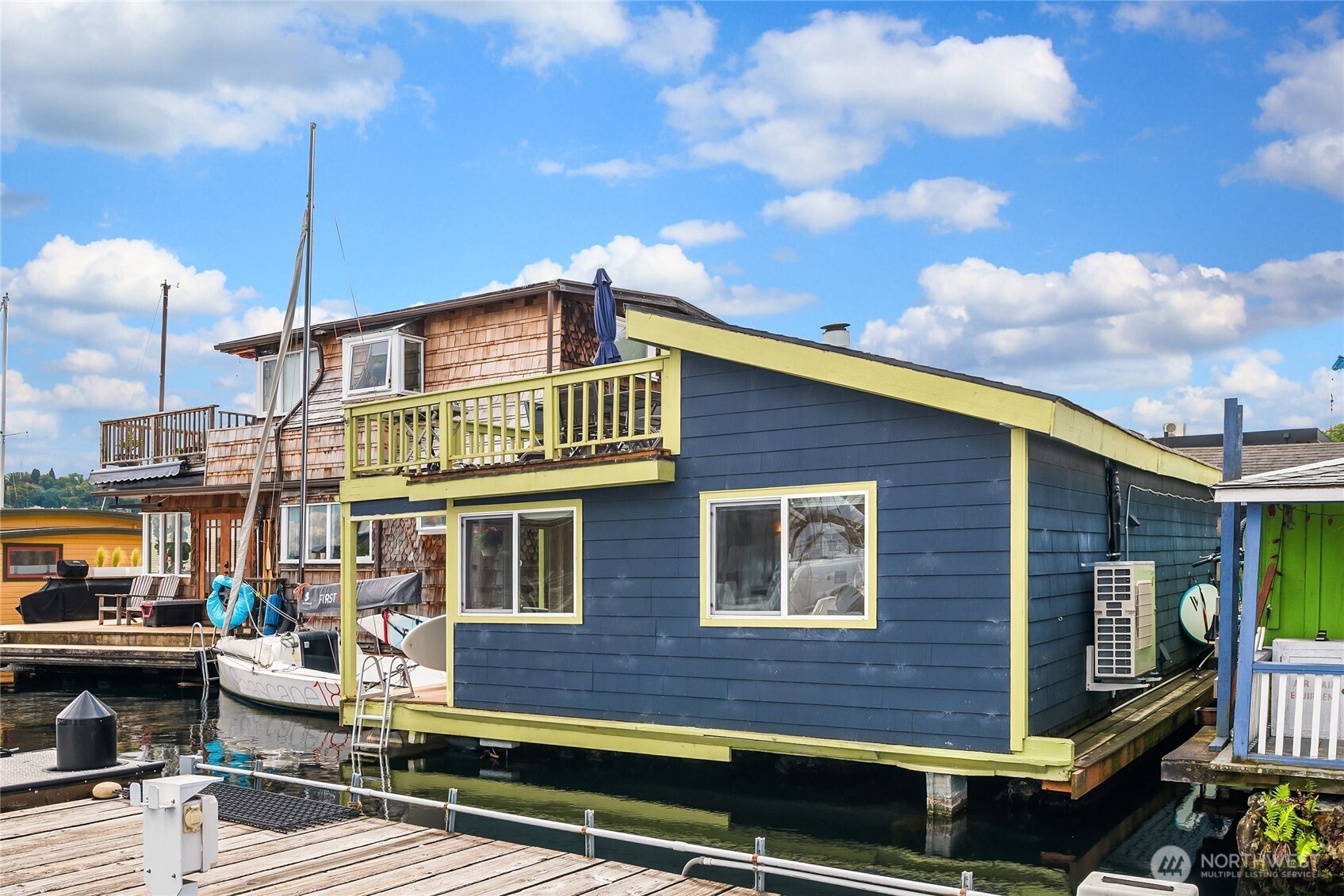 2420 Westlake Avenue N Unit: 11