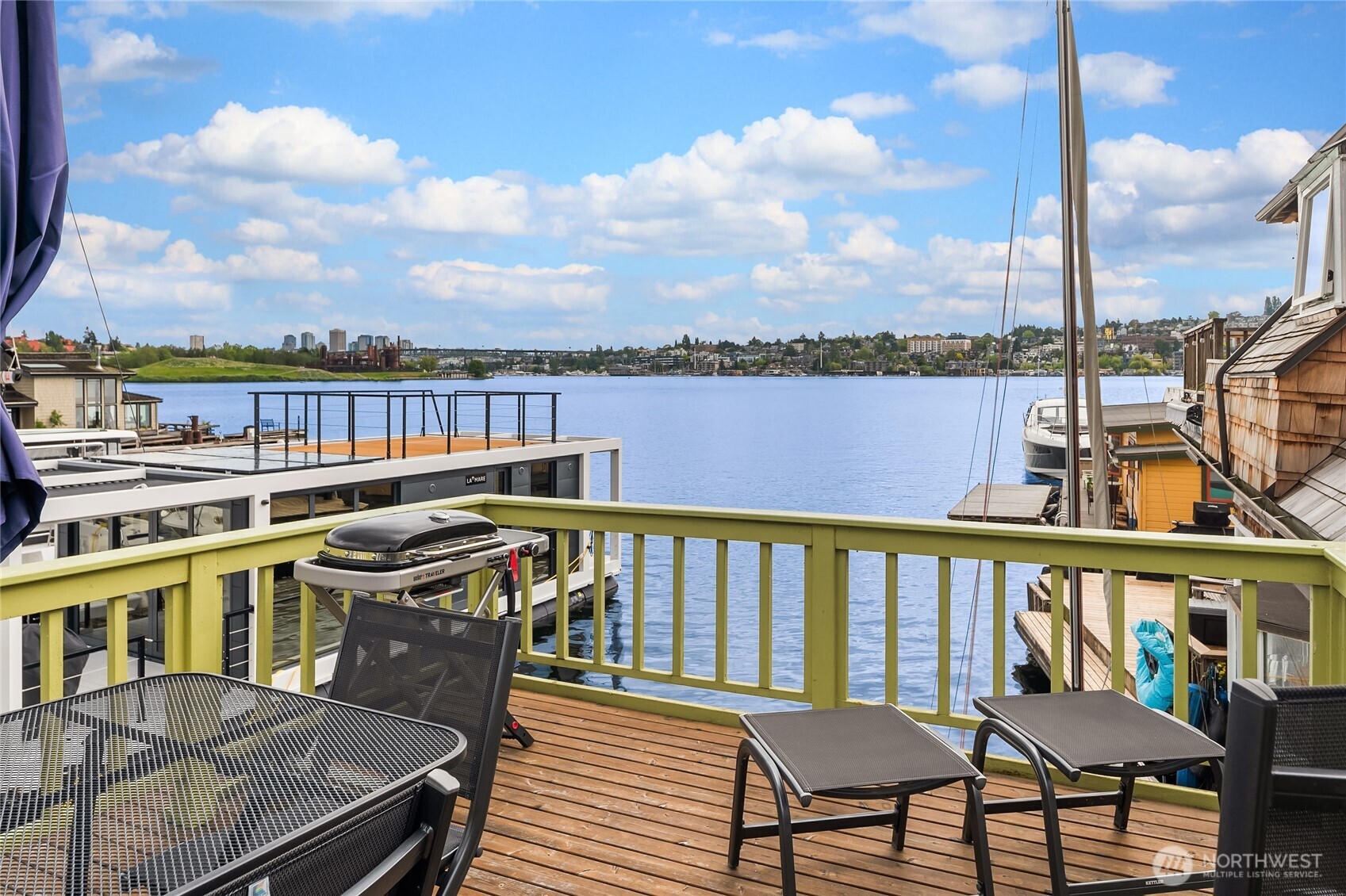 2420 Westlake Avenue N Unit: 11