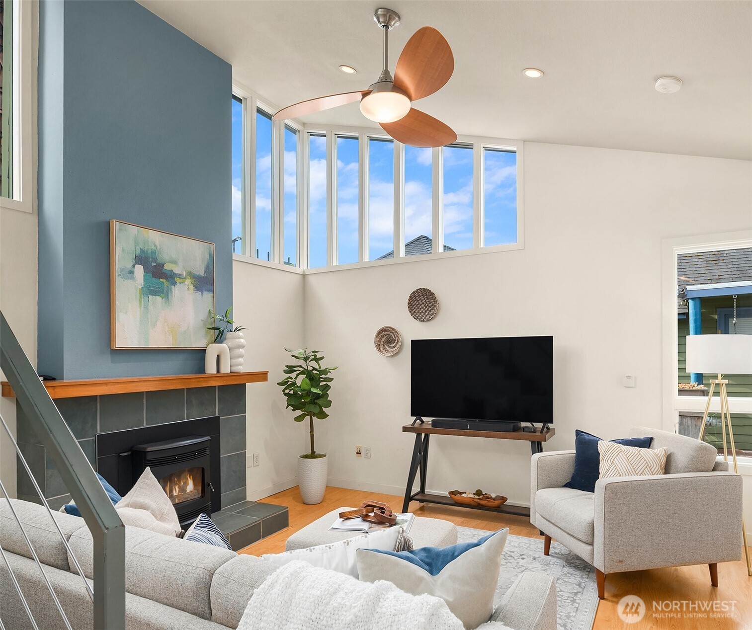 2420 Westlake Avenue N Unit: 11