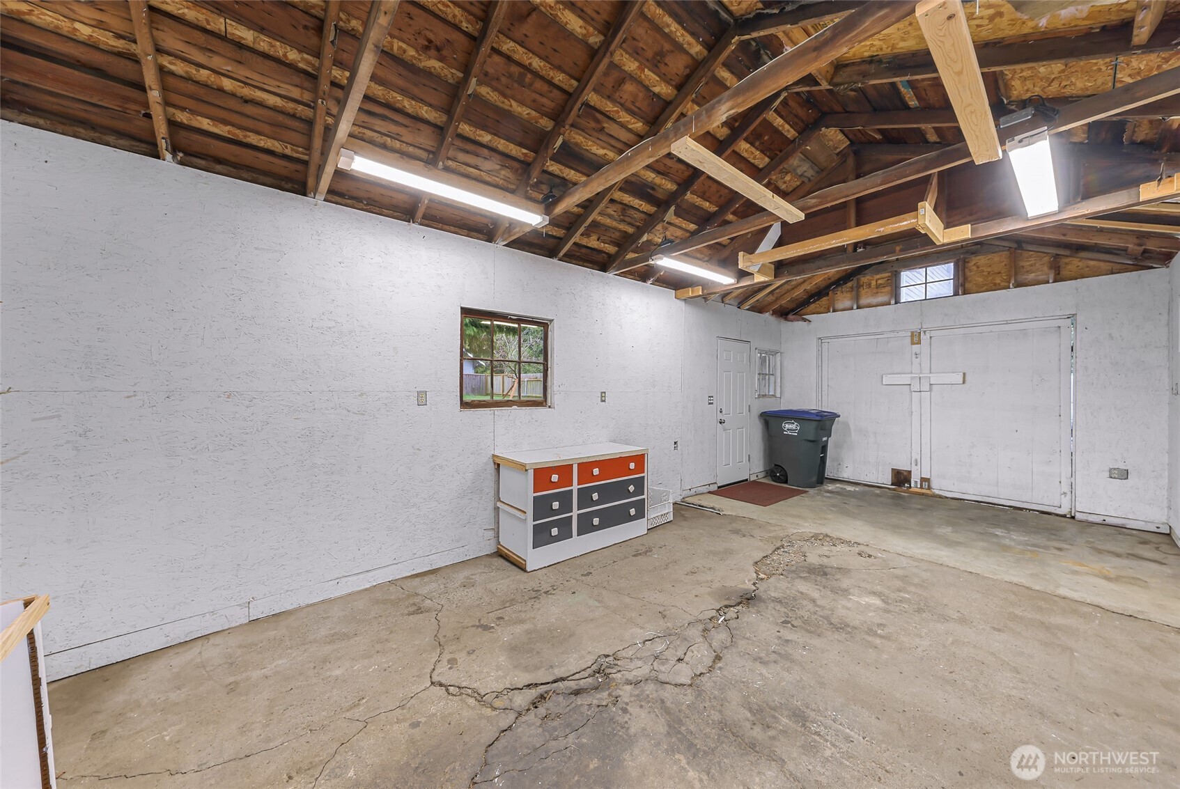1420 E Maplewood Avenue