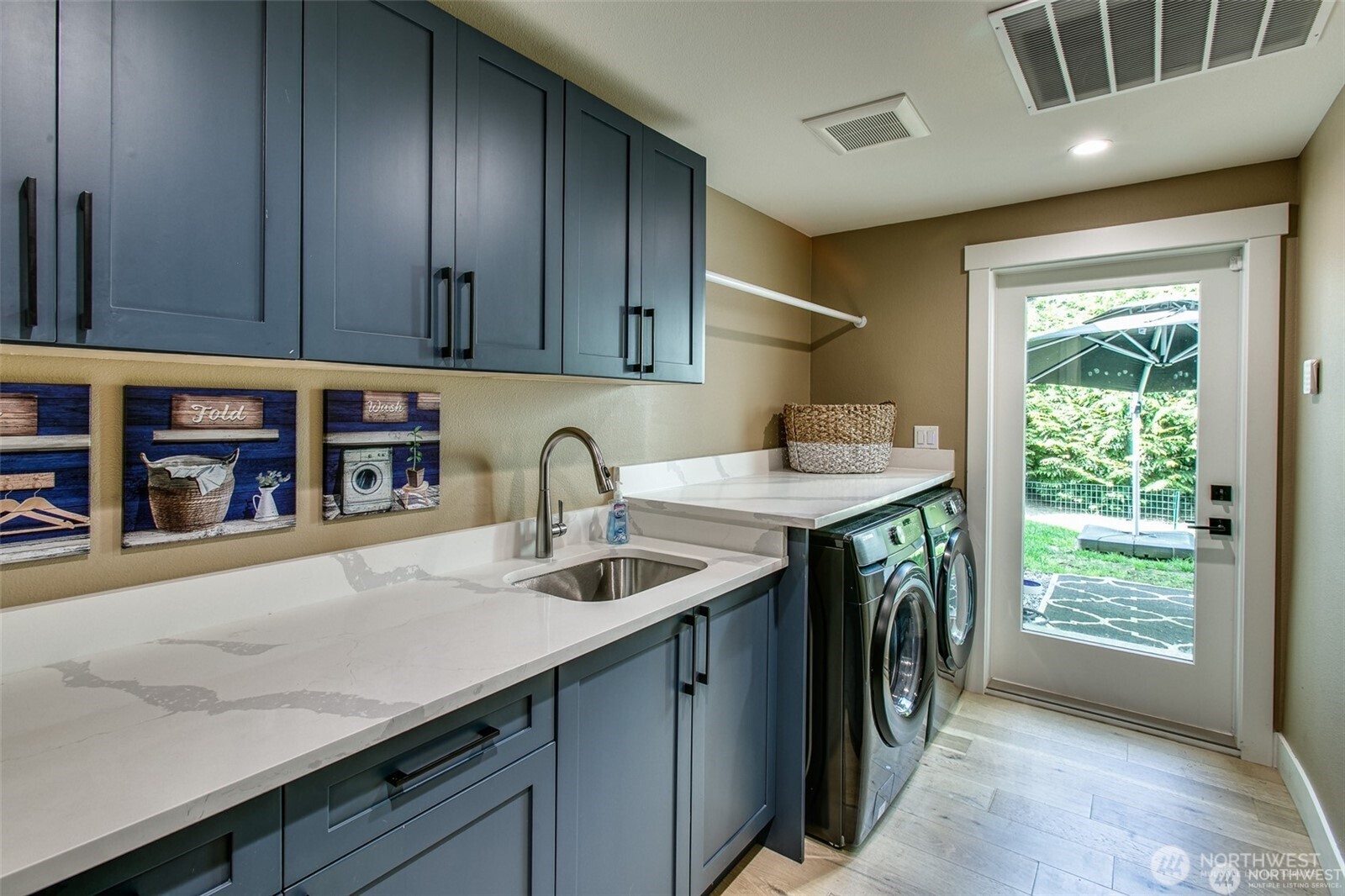 1774 Farmview Terrace