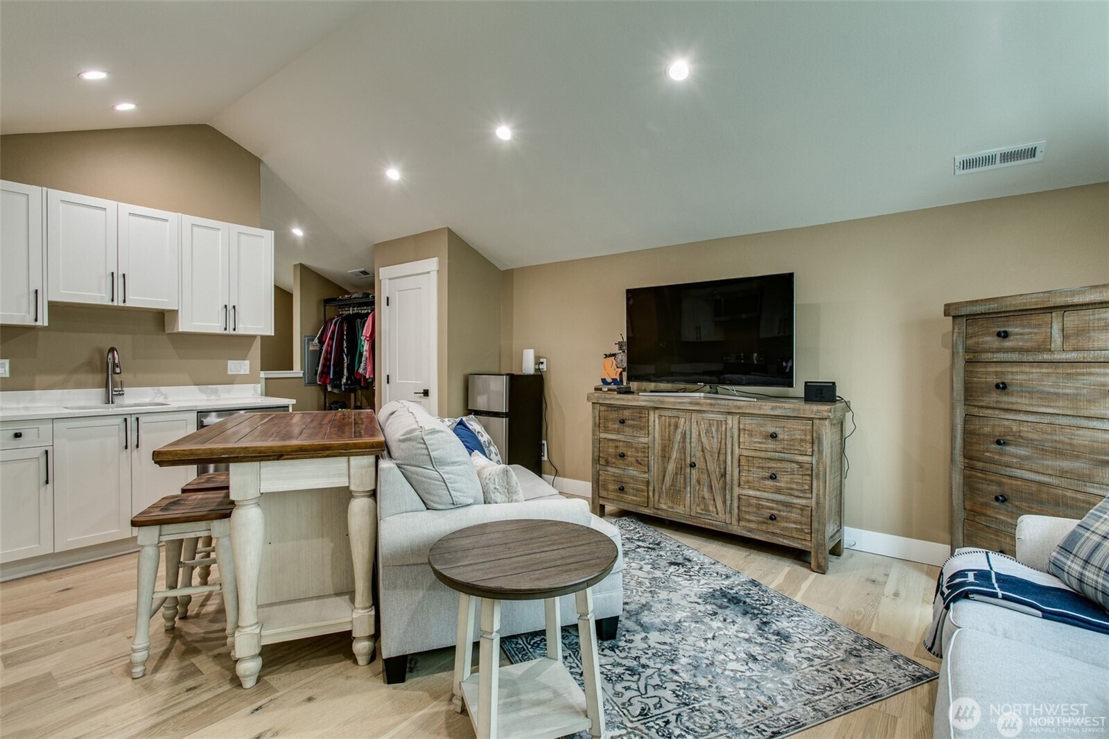 1774 Farmview Terrace