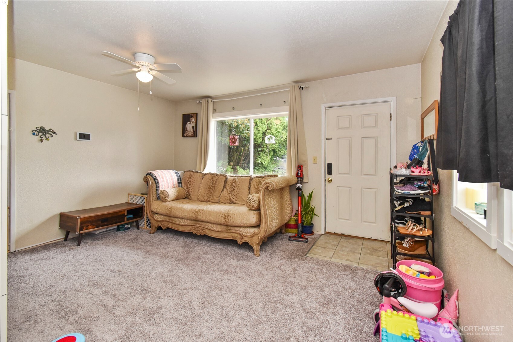 913 Broad Street