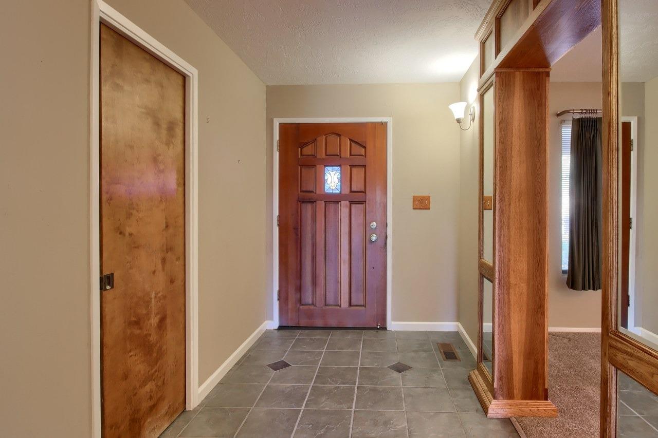 2363 Shoshone Road