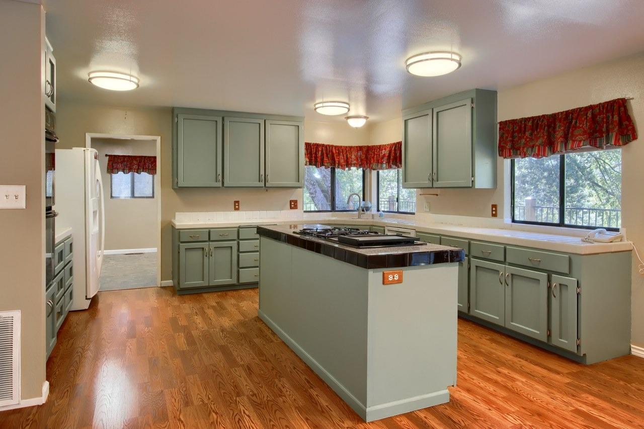 2363 Shoshone Road