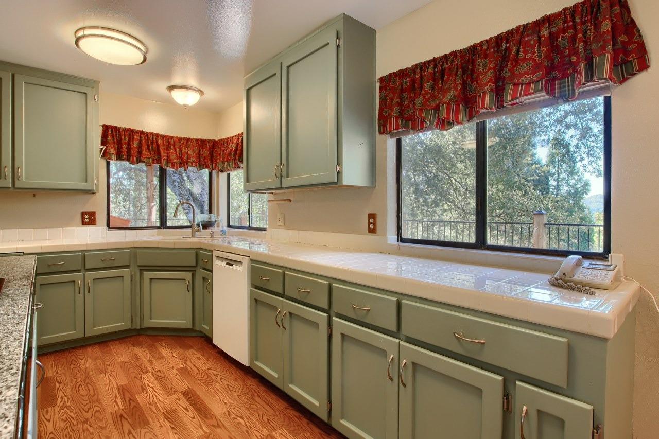 2363 Shoshone Road