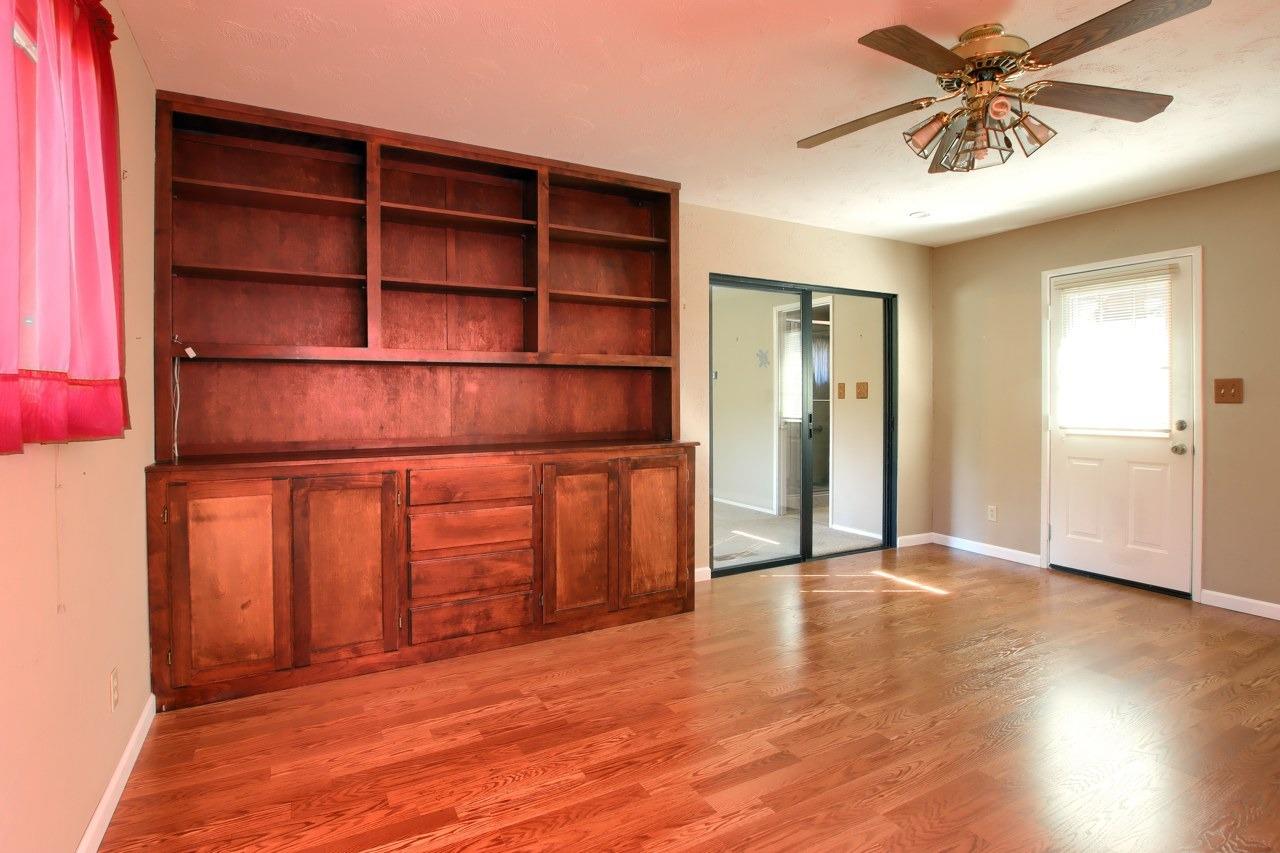 2363 Shoshone Road