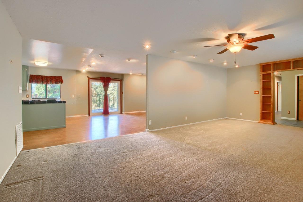 2363 Shoshone Road