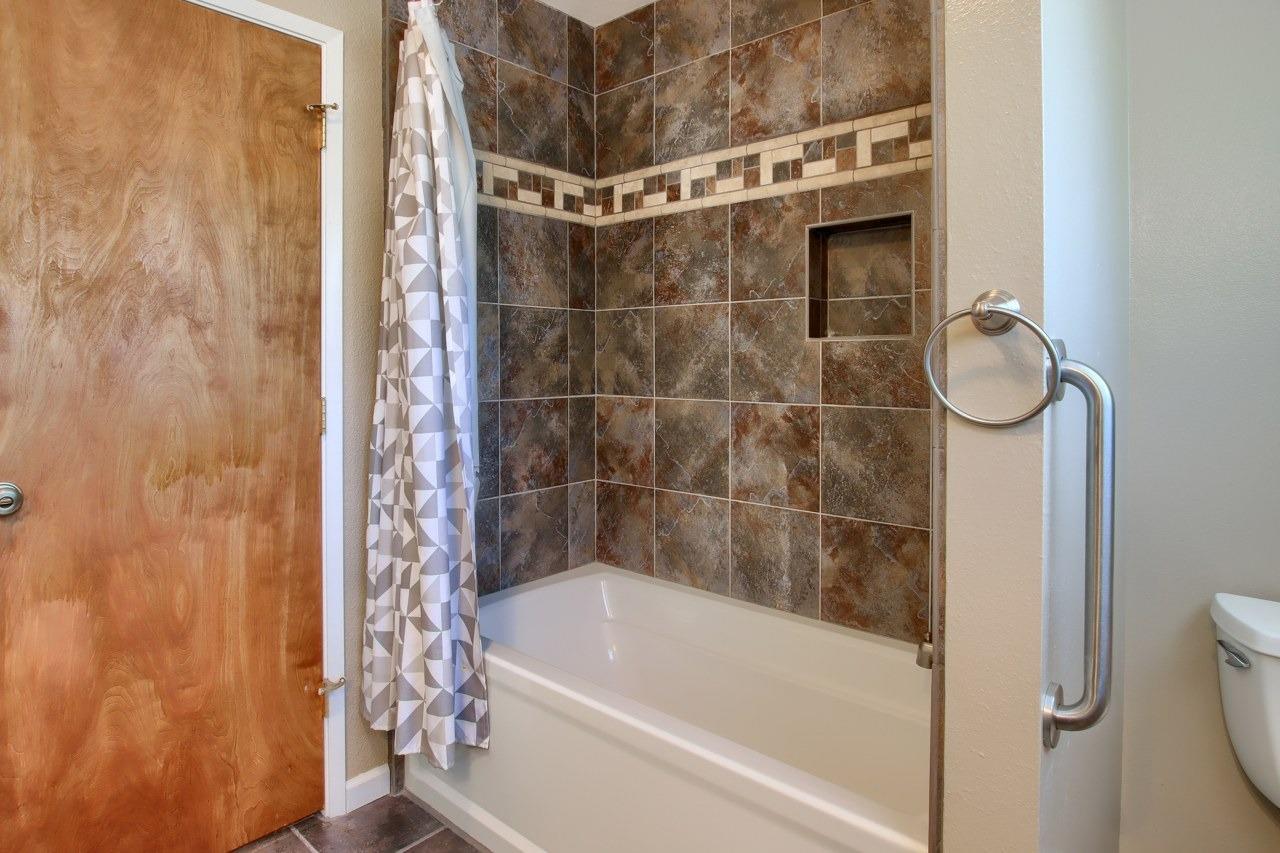2363 Shoshone Road