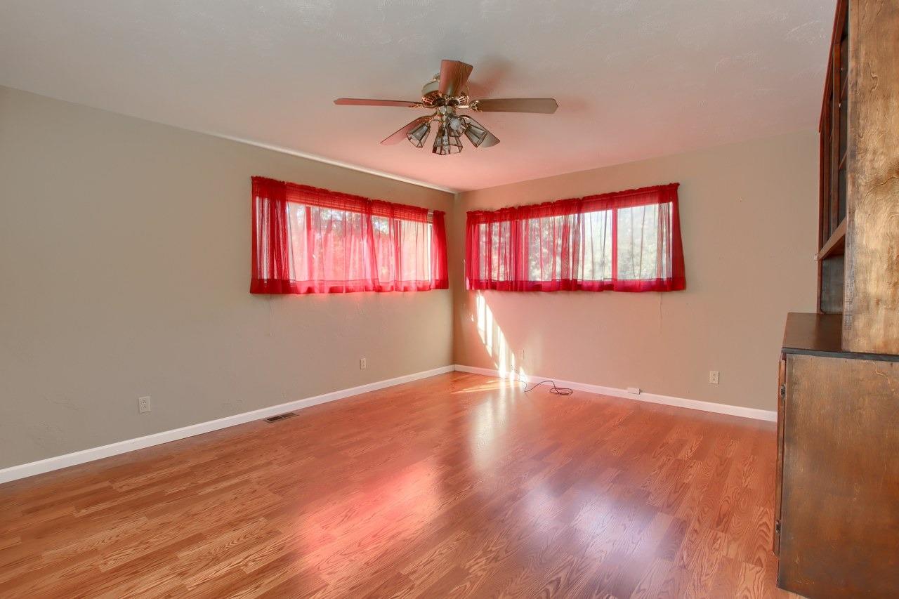 2363 Shoshone Road