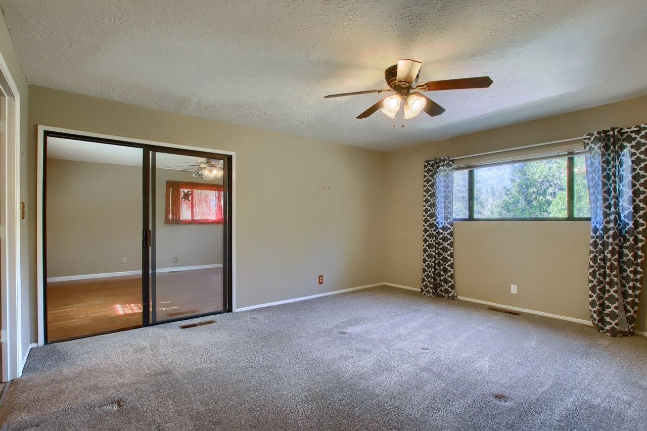 2363 Shoshone Road