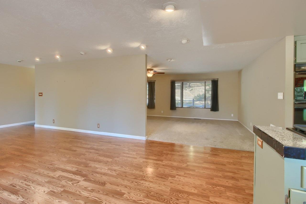 2363 Shoshone Road