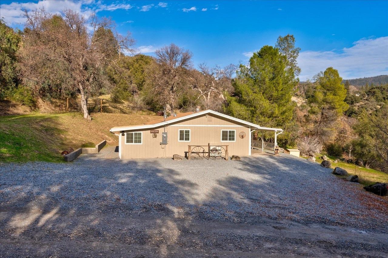 42109 River Falls Road