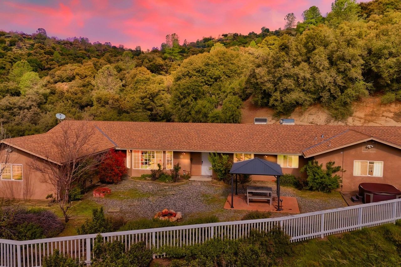 42107 Empty Creek Road