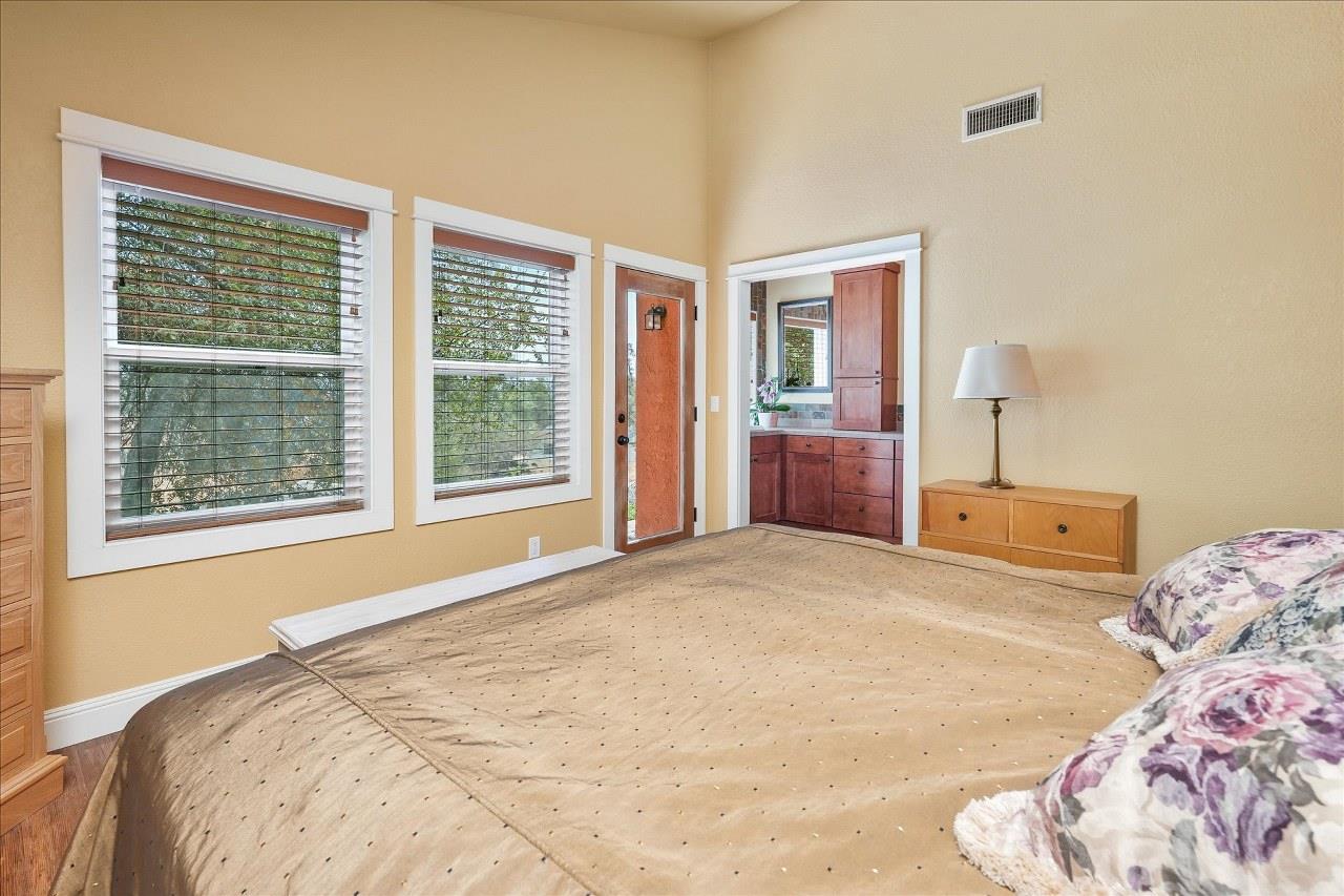43656 Crystal Cave Circle
