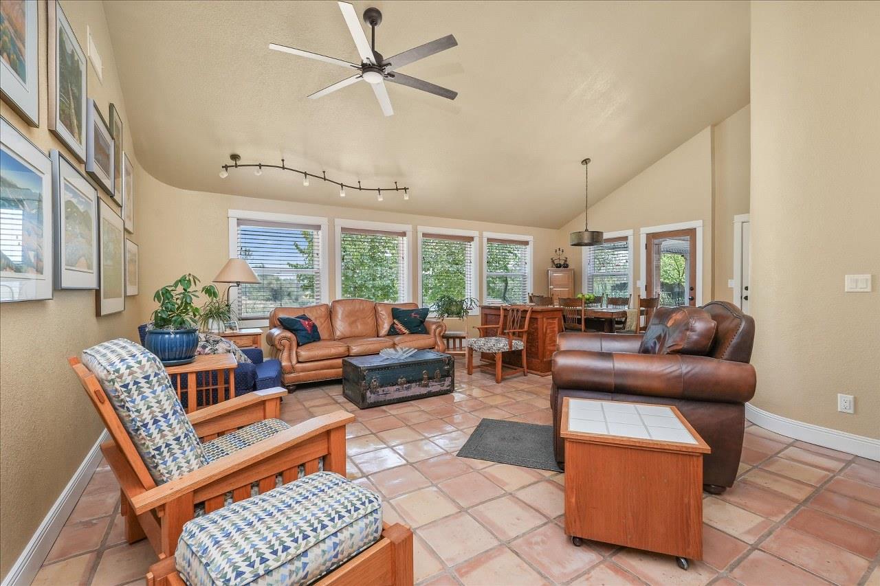43656 Crystal Cave Circle