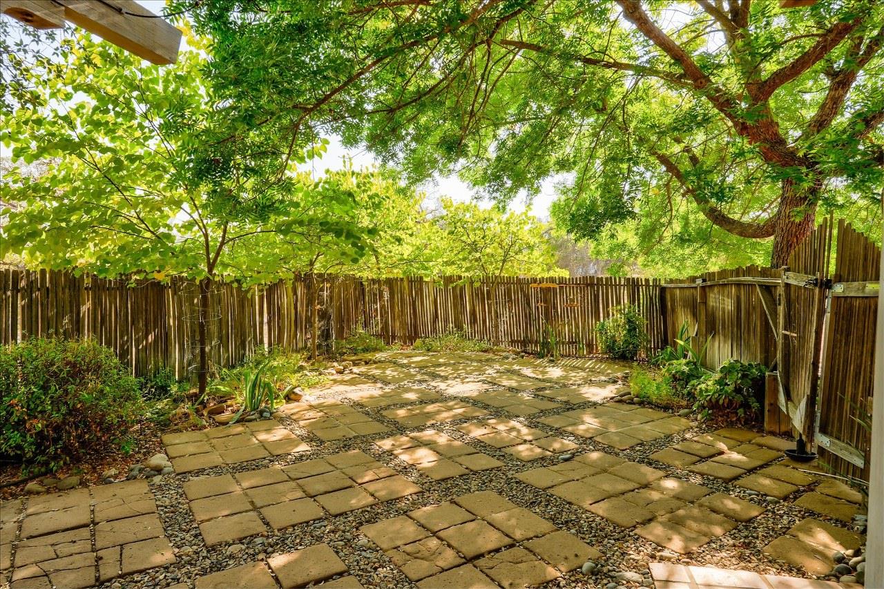 43656 Crystal Cave Circle