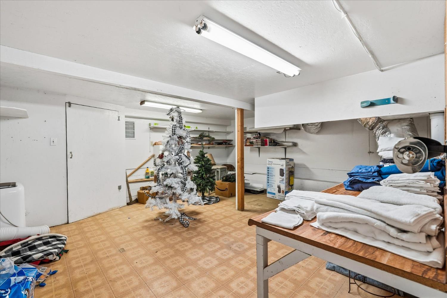 43149 W Sugar Pine Drive