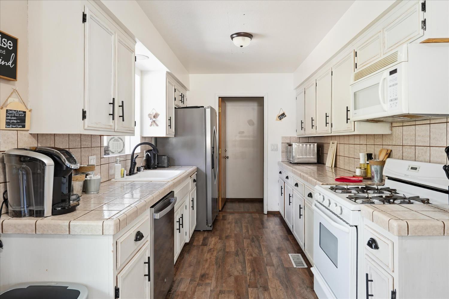 43149 W Sugar Pine Drive