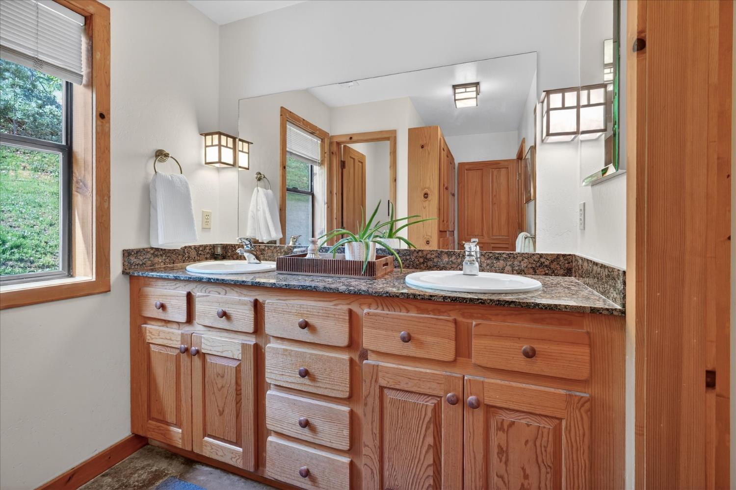 5851 Mount Bullion Ridge