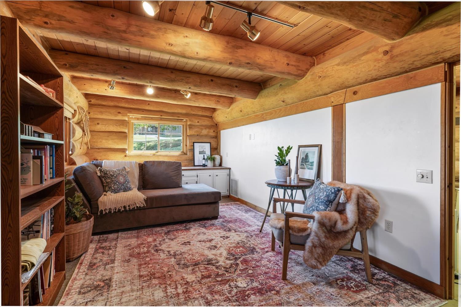 5851 Mount Bullion Ridge