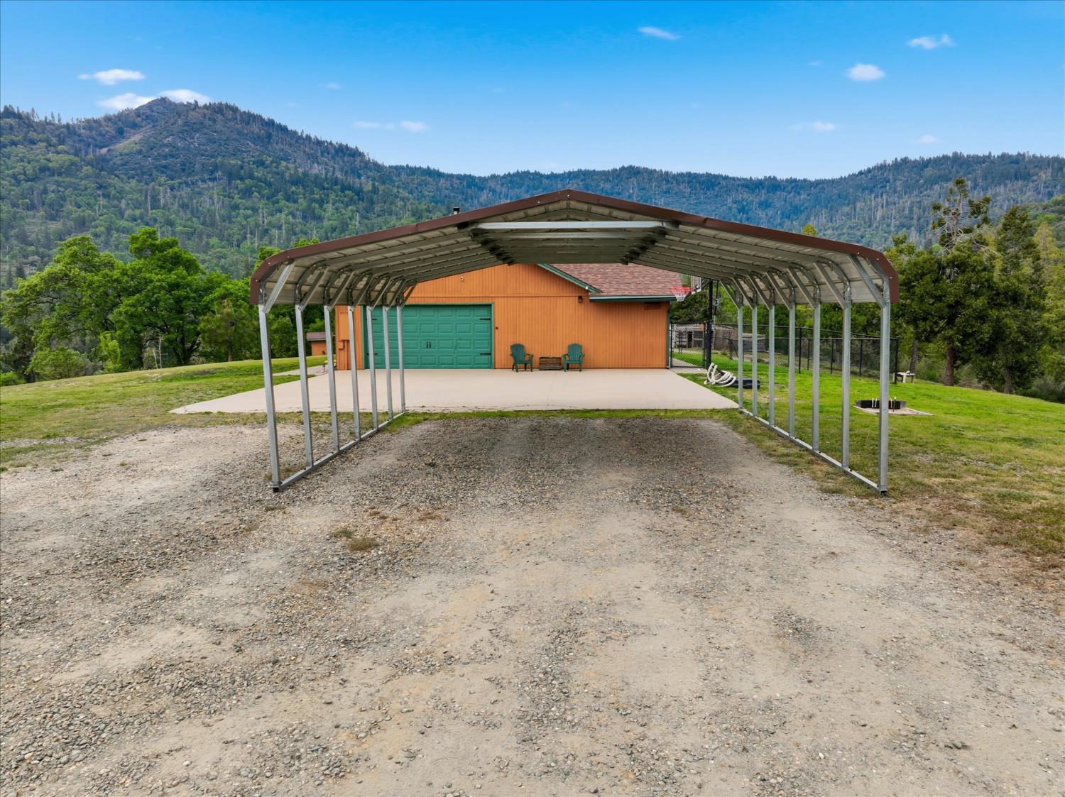 6132 Chowchilla Mountain Road
