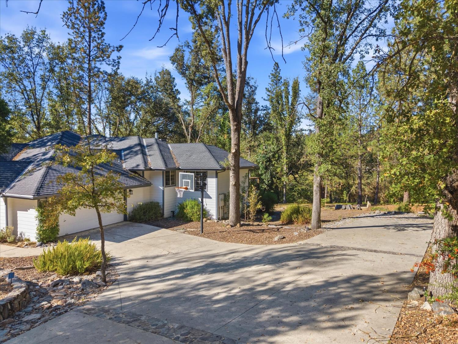 46055 Sutton Drive