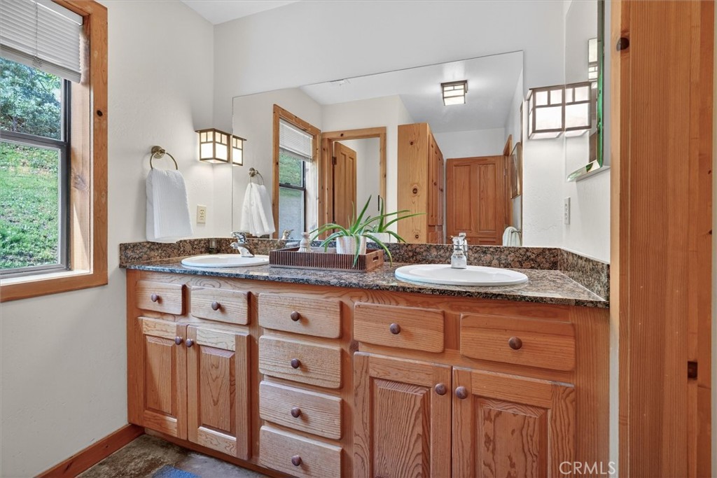 5851 Mount Bullion Ridge