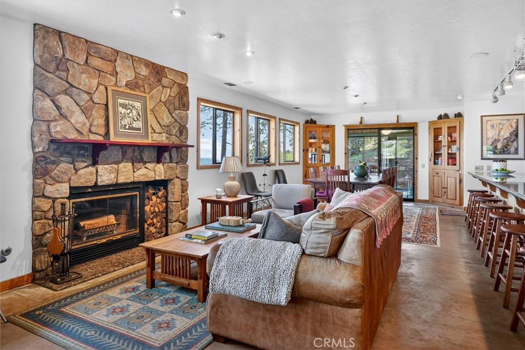 5851 Mount Bullion Ridge