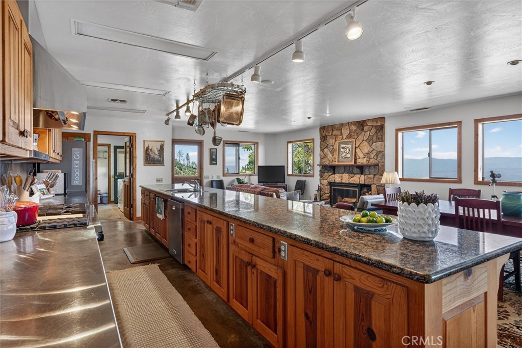 5851 Mount Bullion Ridge