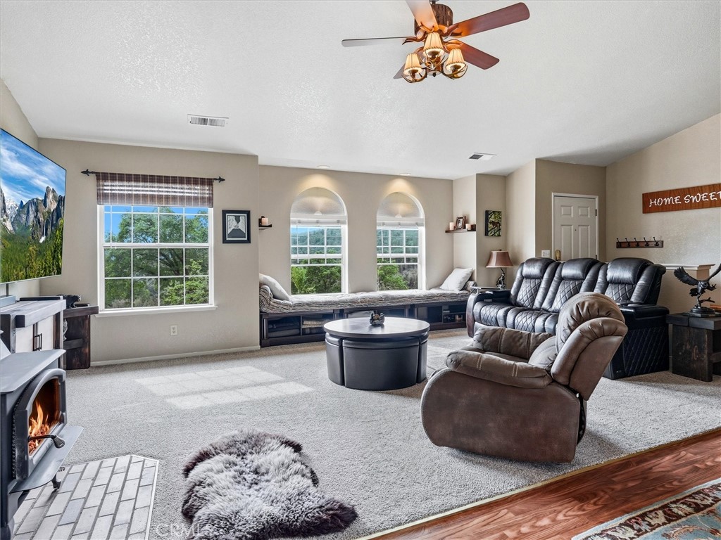 6132 Chowchilla Mountain