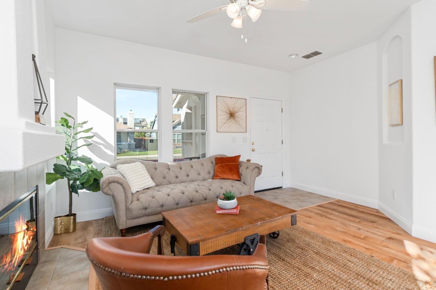 3724 Poppy Hill Way
