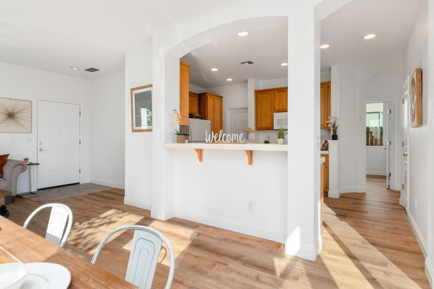 3724 Poppy Hill Way