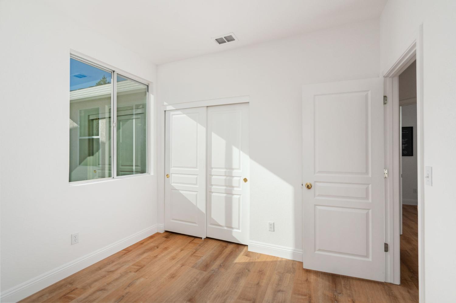 3724 Poppy Hill Way