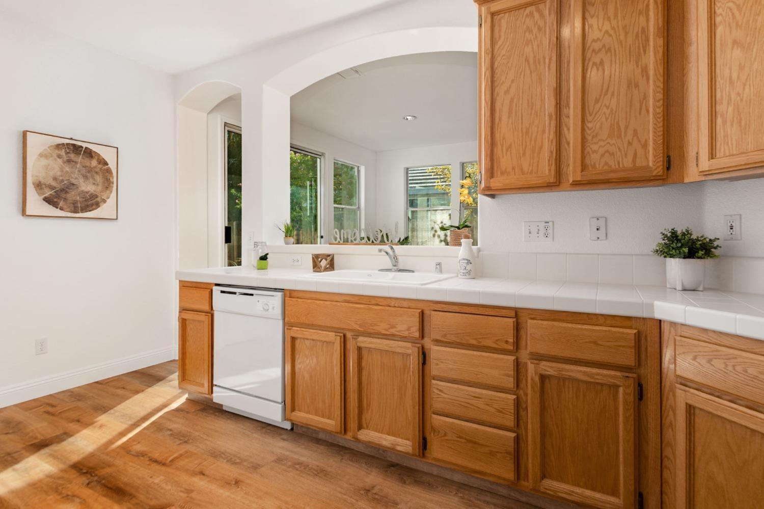 3724 Poppy Hill Way