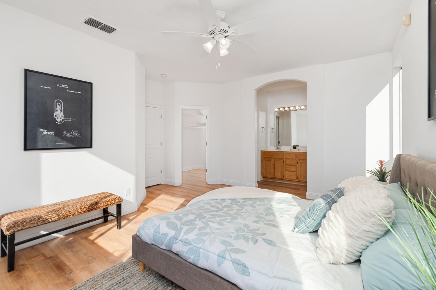 3724 Poppy Hill Way