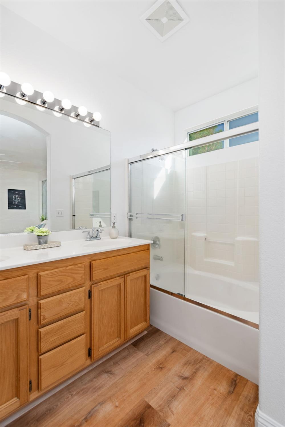 3724 Poppy Hill Way