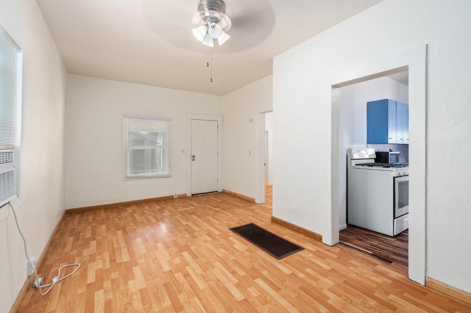 434 E Elm Street