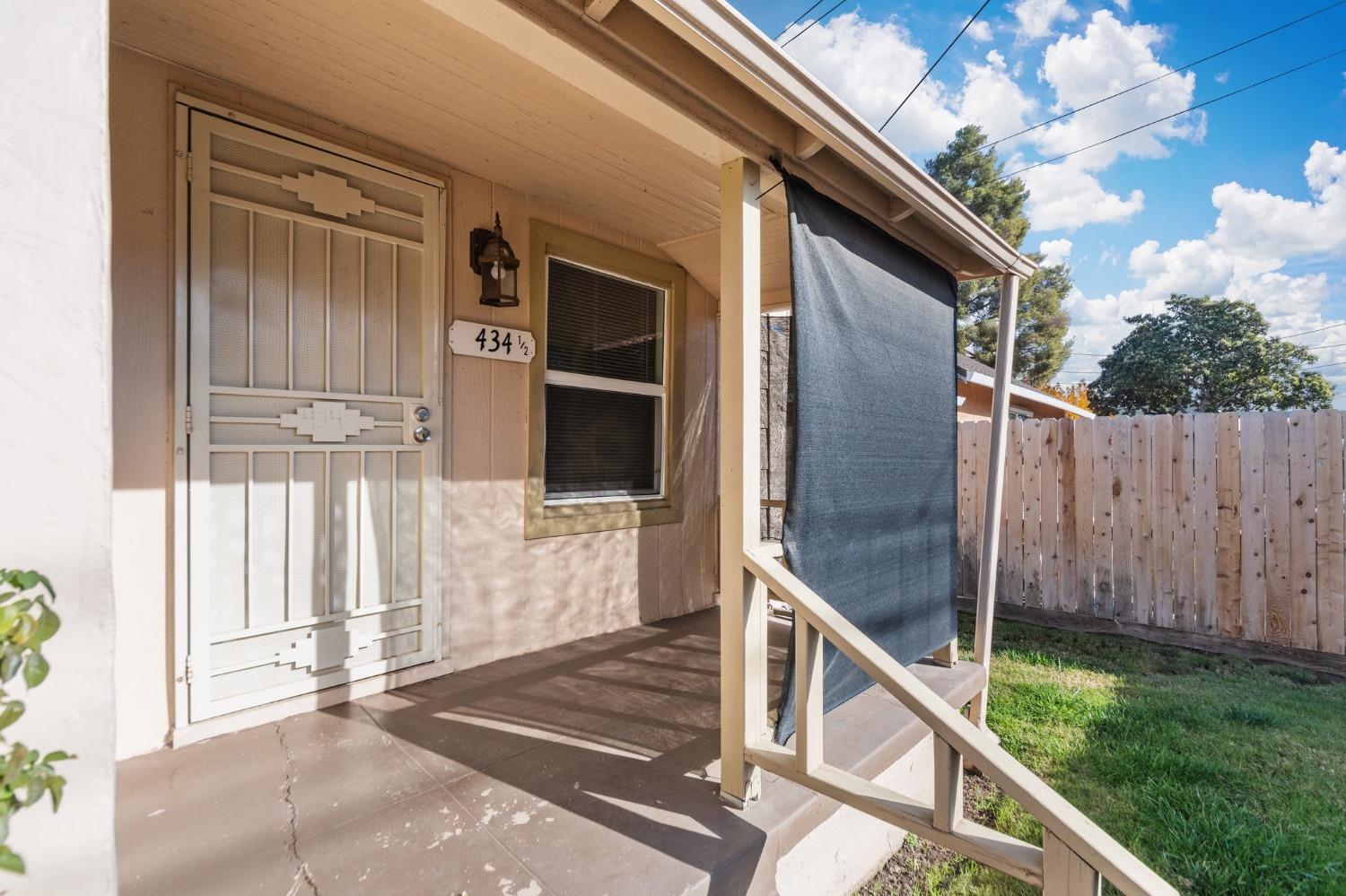 434 E Elm Street