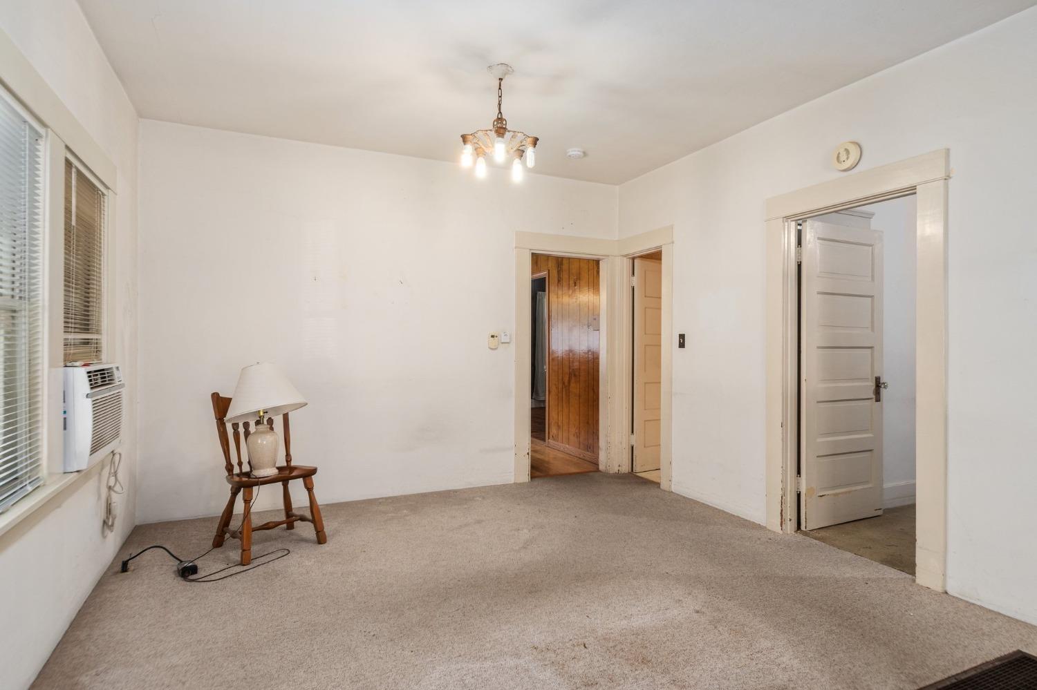 434 E Elm Street