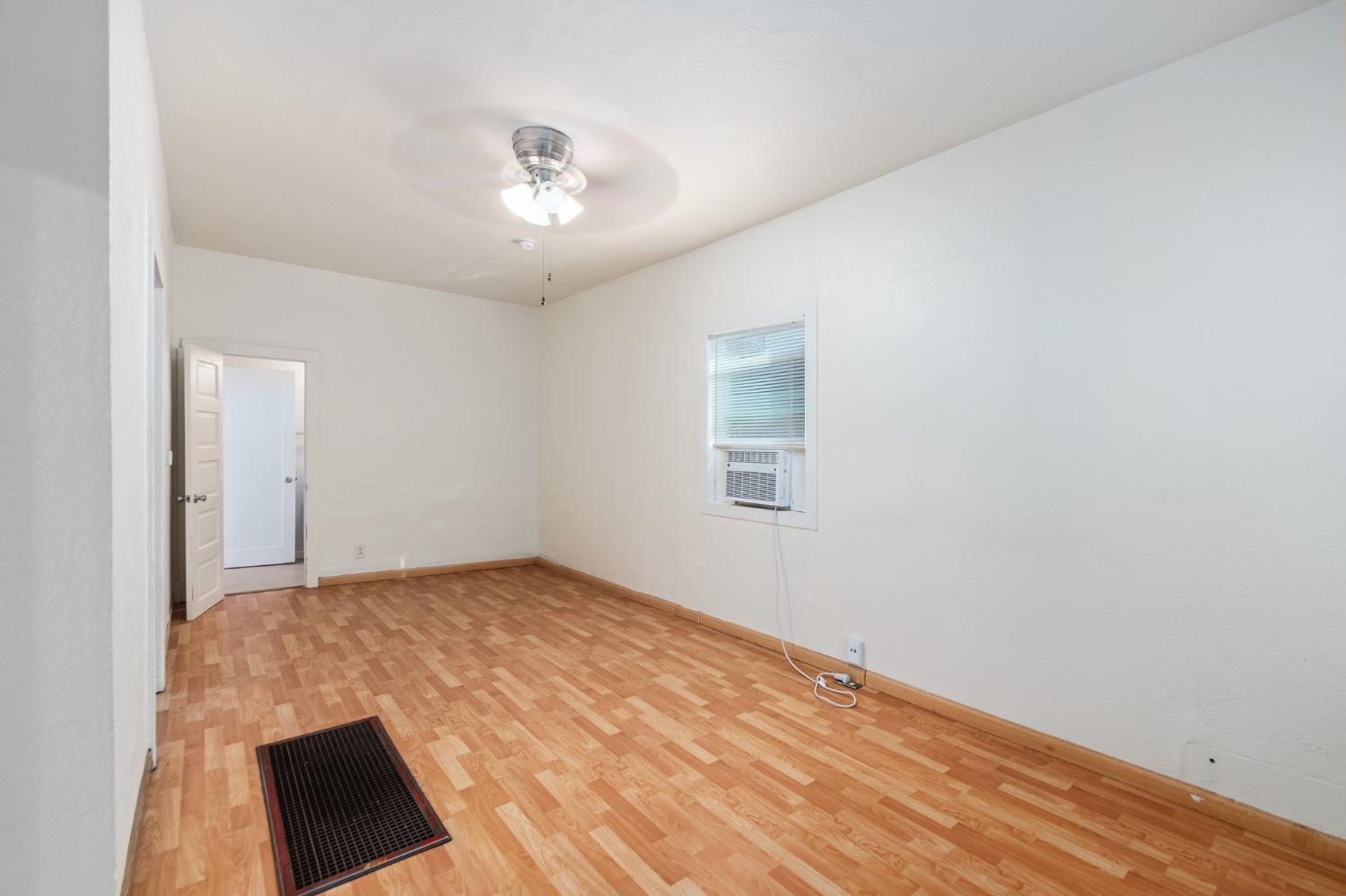 434 E Elm Street