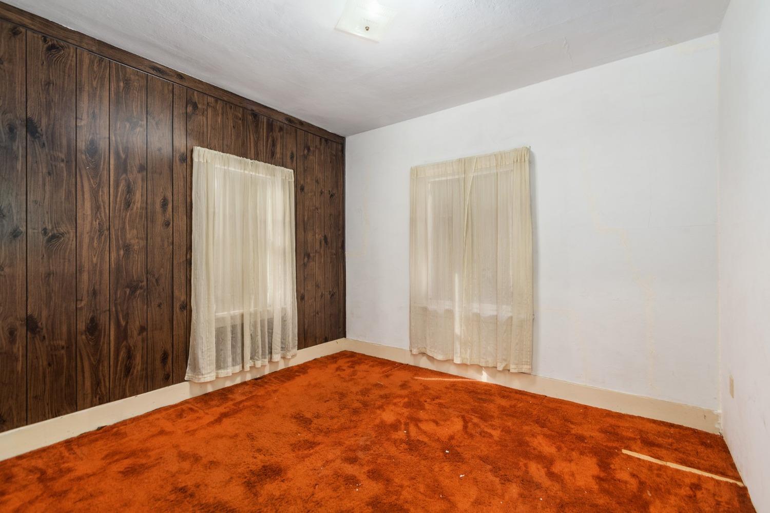434 E Elm Street