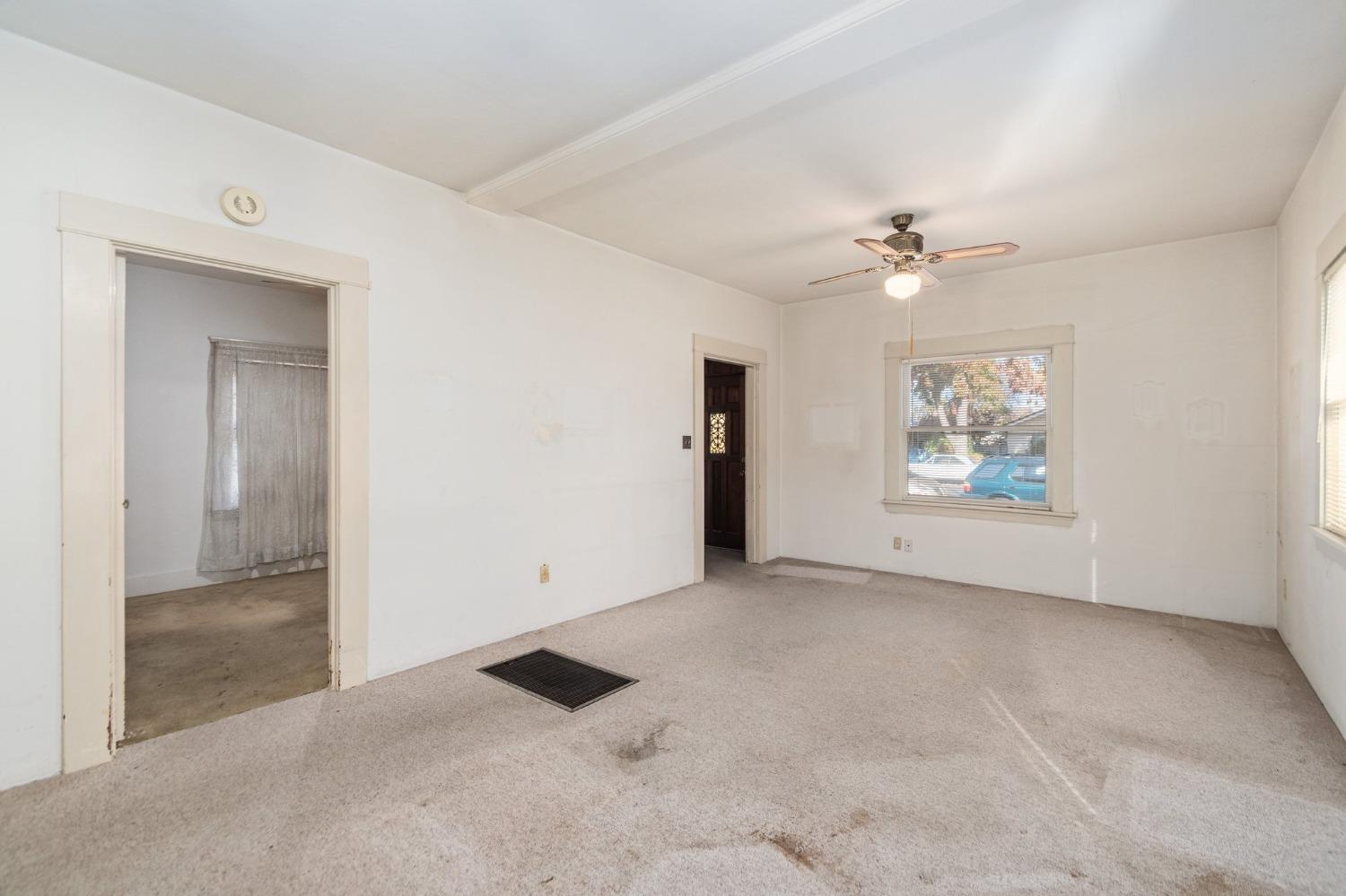 434 E Elm Street