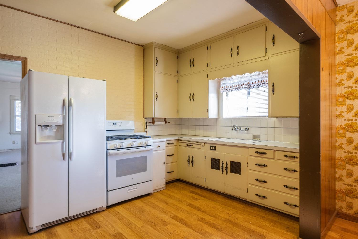 434 E Elm Street